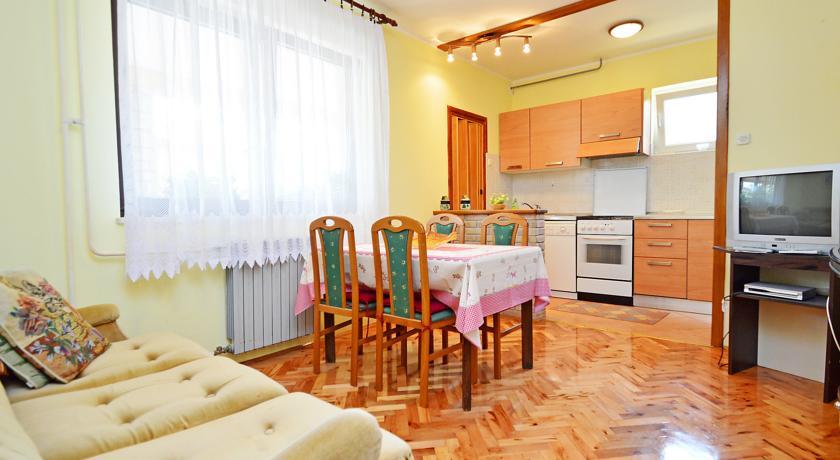RM Apartments Rovinj Bilik gambar